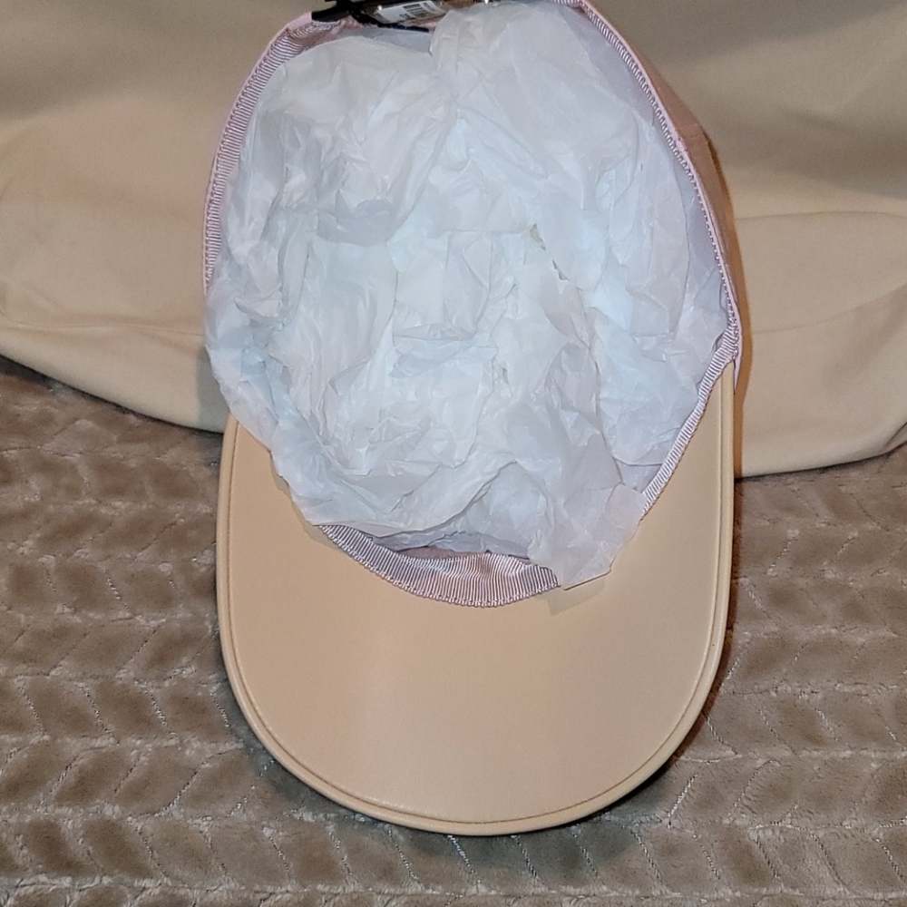 Louis Vuitton Wild at Heart Cap Pink Medium Size - Picture 7 of 16